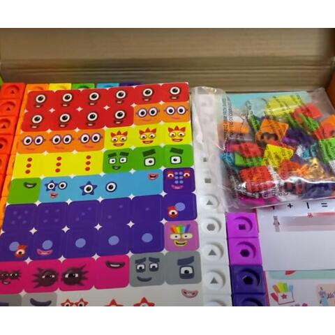 Learning Resources MathLink®Cubes Numberblocks in engleza Set de activitati de la 1 - 10