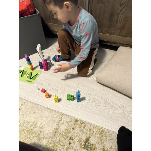 Learning Resources MathLink®Cubes Numberblocks in romana - Set de activitati de la 1 - 10