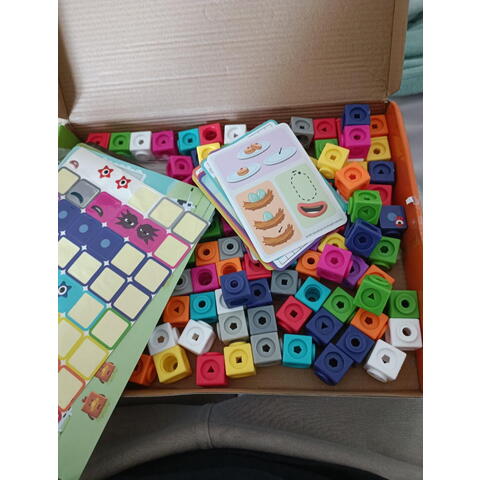 Learning Resources MathLink®Cubes Numberblocks in romana - Set de activitati de la 1 - 10