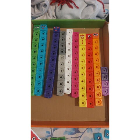 Learning Resources MathLink®Cubes Numberblocks in romana - Set de activitati de la 1 - 10