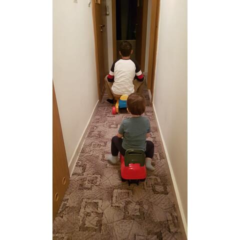 DOLU Masina fara pedale rosie