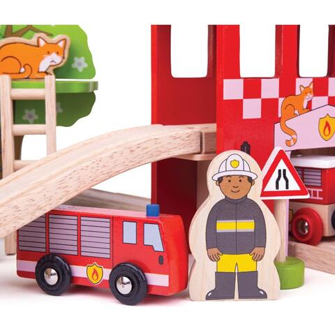 BIGJIGS Toys Set cu trenuletul pompierilor