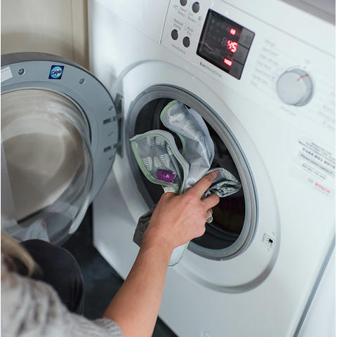 TIDY TOT Kit hranire - Baveta si tava (Fructe Vesele)