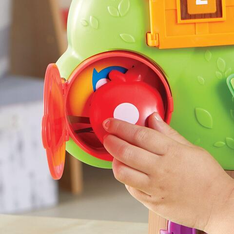Learning Resources Casuta din copac - De-a v-ati ascunselea