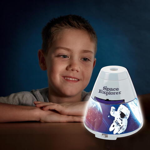 Brainstorm Proiector spatiul cosmic