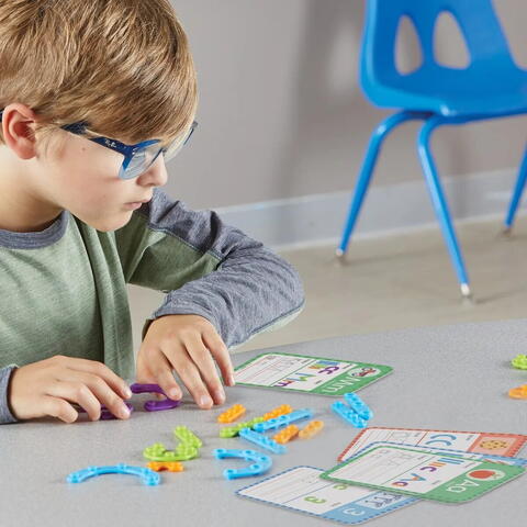 Learning Resources Set constructie - Litere si cifre