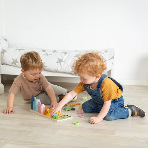 BIGJIGS Toys Numaratoare cu discuri si forme geometrice