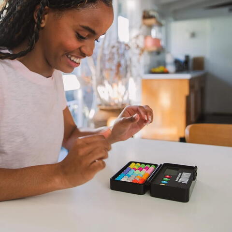 Educational Insights Joc de logica Kanoodle® - Setul campionului