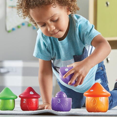 Learning Resources Joc pentru sortat si numarat - Casutele piticilor