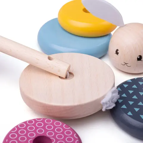 BIGJIGS Toys Piramida din lemn - Iepuras (pastel)