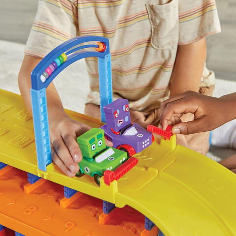 Hand2Mind Numberblocks® - Garajul vesel cu numaratoare - RESIGILAT