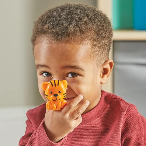 Learning Resources Peeksville® - Casuta animalelor din Safari