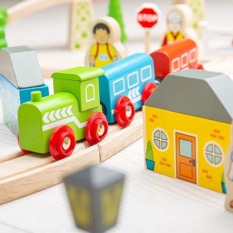 BIGJIGS Toys Circuit auto si feroviar (91 piese)