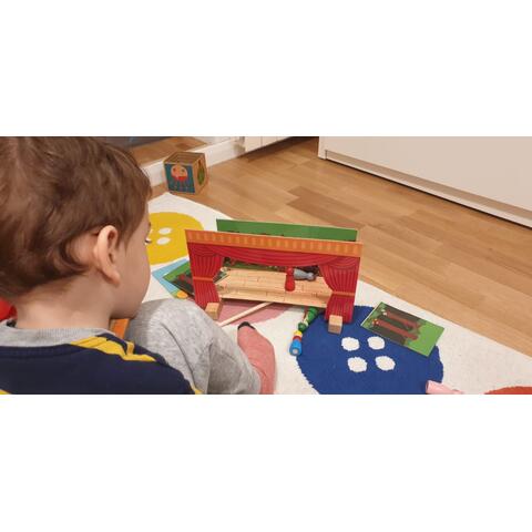 BIGJIGS Toys Teatru magnetic - Primul spectacol