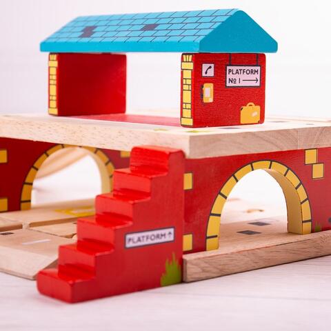 BIGJIGS Toys Statie supraterana